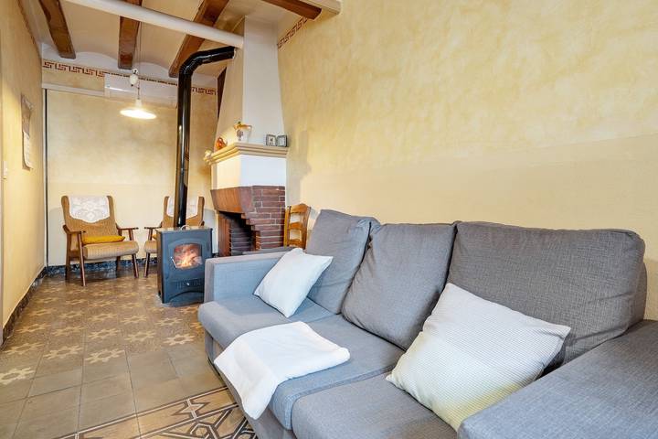 Ferienhaus 'Ca Cedó' mit Gemeinschaftsterrasse, WLAN und Klimaanlage in Tivissa, Montsant DO