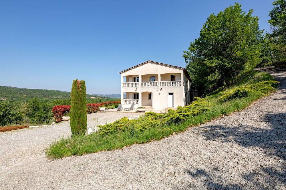 Schöne Wohnung in einem Ferienhaus mit  W-Lan, Tv, Terrasse, Haustiere erlaubt und Panoramablick in Bauduen, Brignoles Region