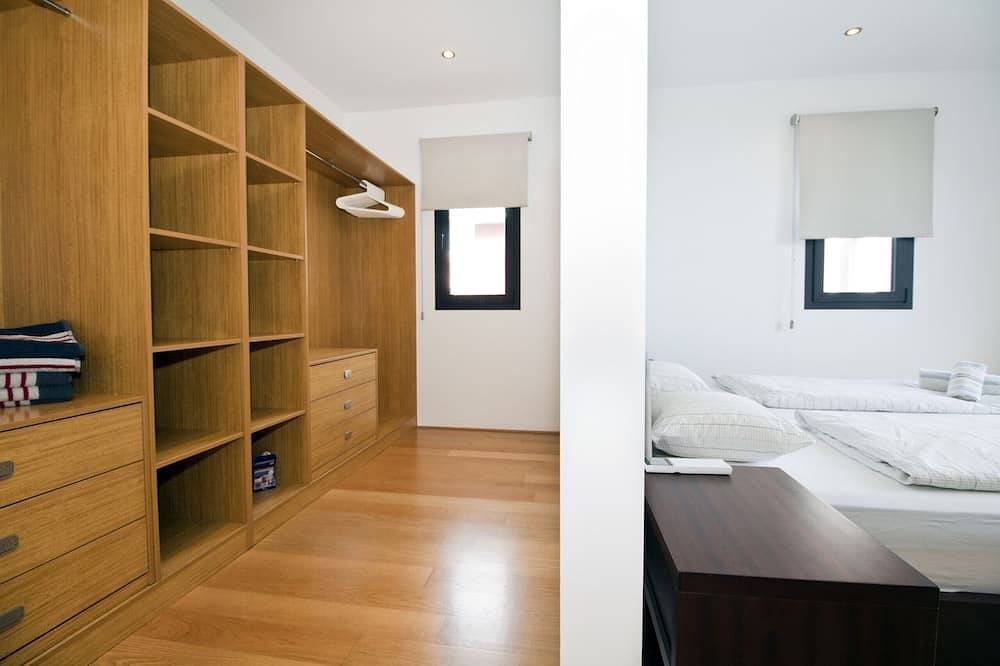 Modernes Doppelhaus in ruhigem Wohngebiet - 200 m zum Meer (Uferpromenade) in Son Moll, Capdepera