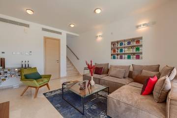 Villa for 4 People in Aphrodite Hills, South Cyprus, Photo 4