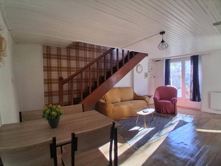 Gîte pour 5 personnes, avec jardin et vue dans Beaune-les-Mines