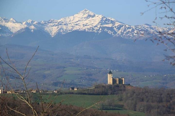 Gîte pour 9 personnes, avec balcon à Mauvezin (Hautes-Pyrénées)
