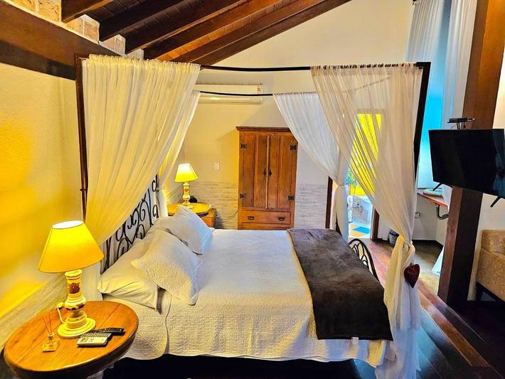 Hotel para 2 pessoas, com vista e sauna e ainda piscina and jardim, com animais de estimação em Monte Verde