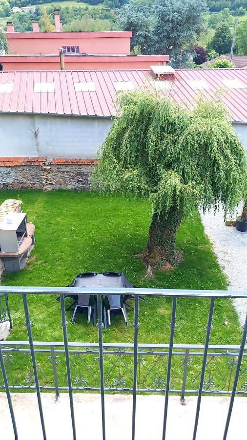 Gîte pour 4 personnes, avec balcon à Thizy-les-Bourgs - 2
