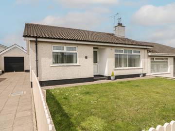 Holiday Rental for 6 People in Portrush, County Antrim, Photo 1