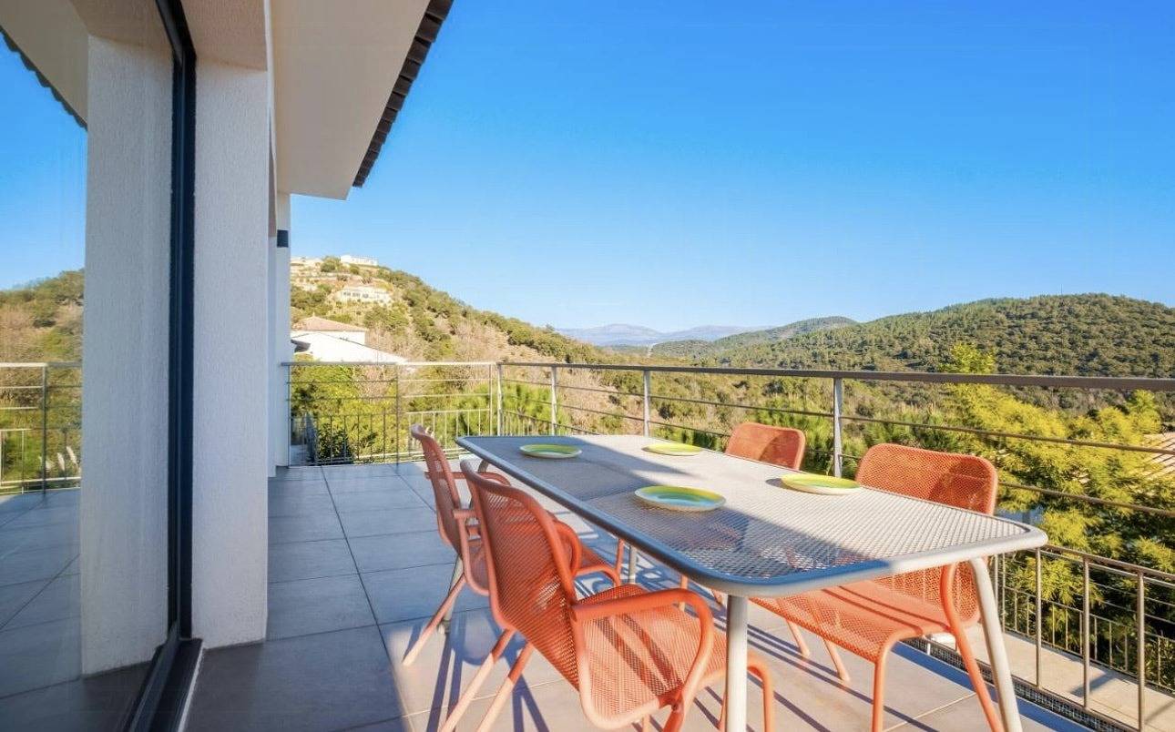 Villa mit Meerblick und Infinity-Pool in Les Adrets-de-l'Estérel, Massif de l'Esterel