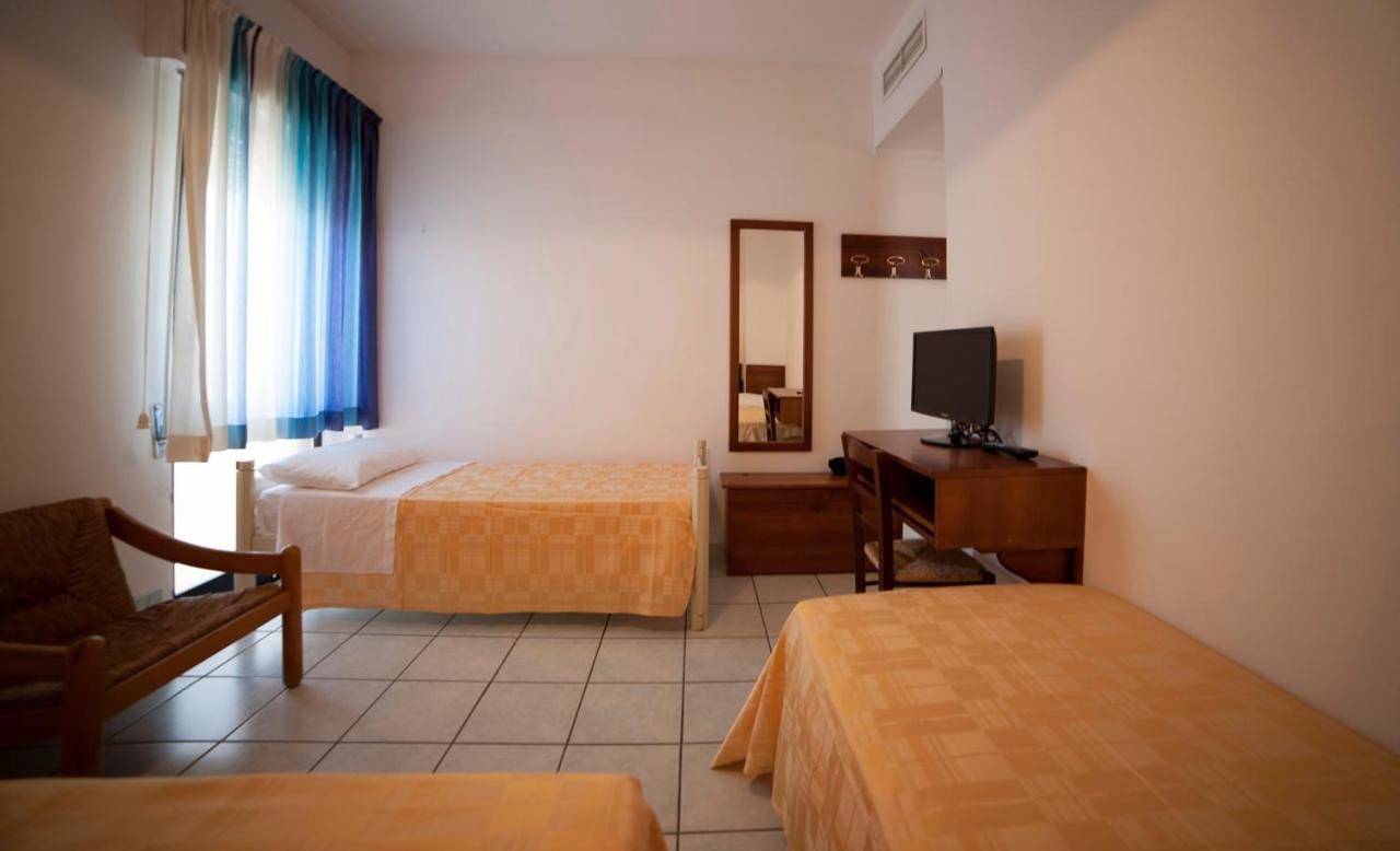 Hotel Nettuno in spiaggia della Galleria (Satriano), Soverato