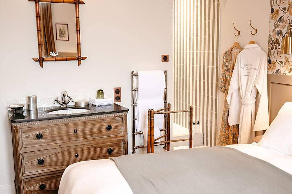 Gite pieds dans l'eau-Casa-Lujoso-Vista al Mar-Baño en la habitacion in Pleudihen-sur-Rance, Región de Dinan