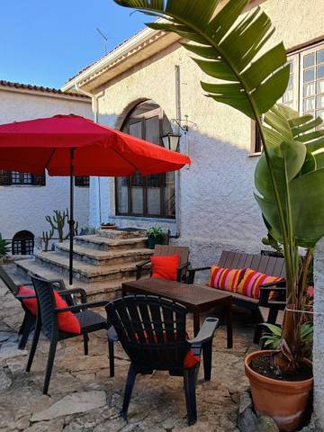 Maison d’hôte pour 3 personnes, avec jardin et terrasse dans Atouguia da Baleia
