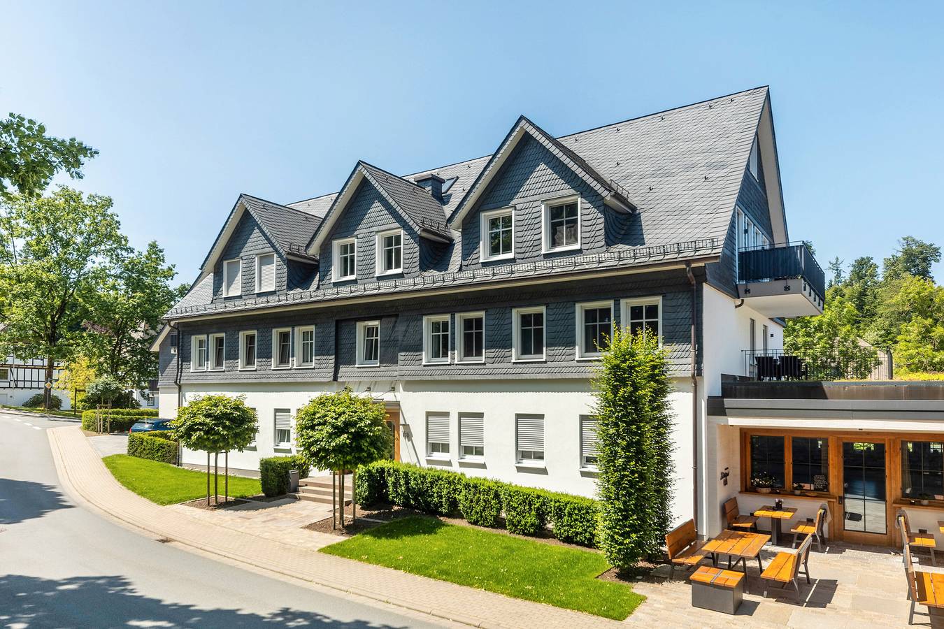 Appartement 'Mit Terrasse' avec terrasse privée, jardin partagé et Wi-Fi in Schmallenberg, Arrondissement du Haut-Sauerland