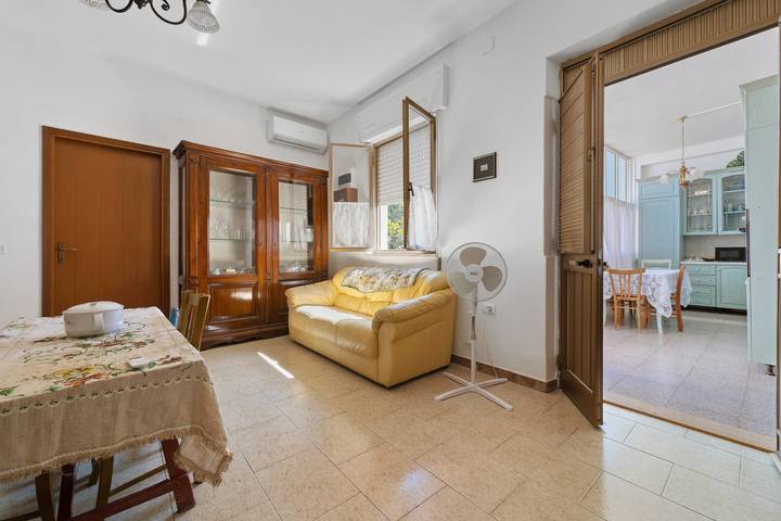 Casa vacanze 'Orsolina' con giardino privato, Wi-Fi e aria condizionata in Nuxis, Sulcis Iglesiente