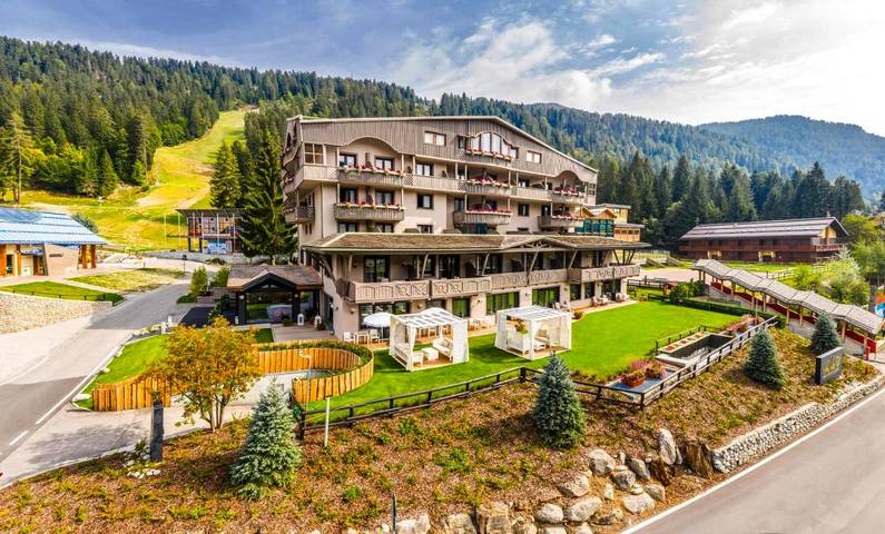 Hotel dla 2 osób, z sauna i jacuzzi oraz basen i ogród w Madonna di Campiglio