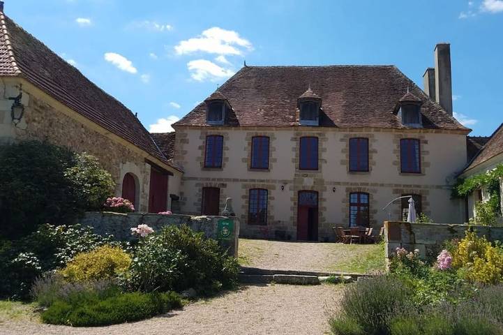 Location de vacances pour 12 personnes à Lussat