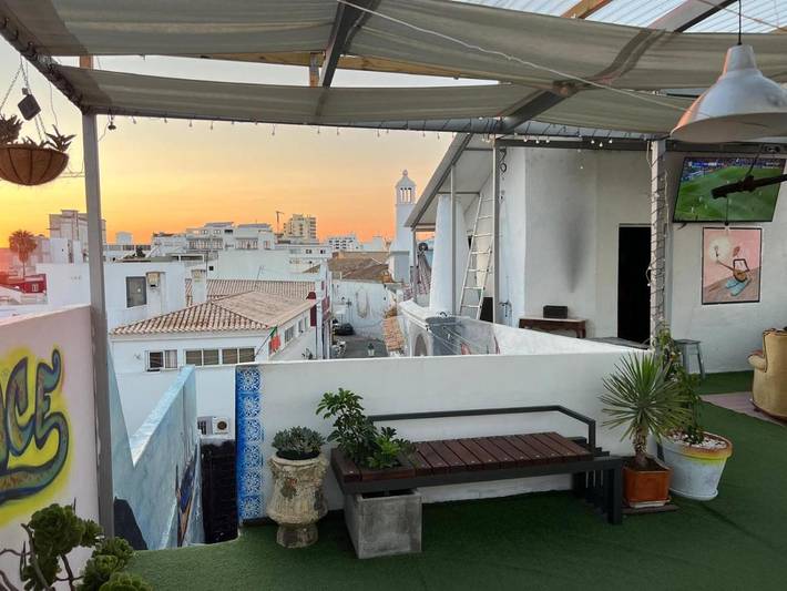 Maison d’hôte pour 2 personnes, avec terrasse, animaux acceptés à Faro