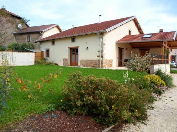 Gîte pour 9 personnes, avec terrasse, animaux acceptés