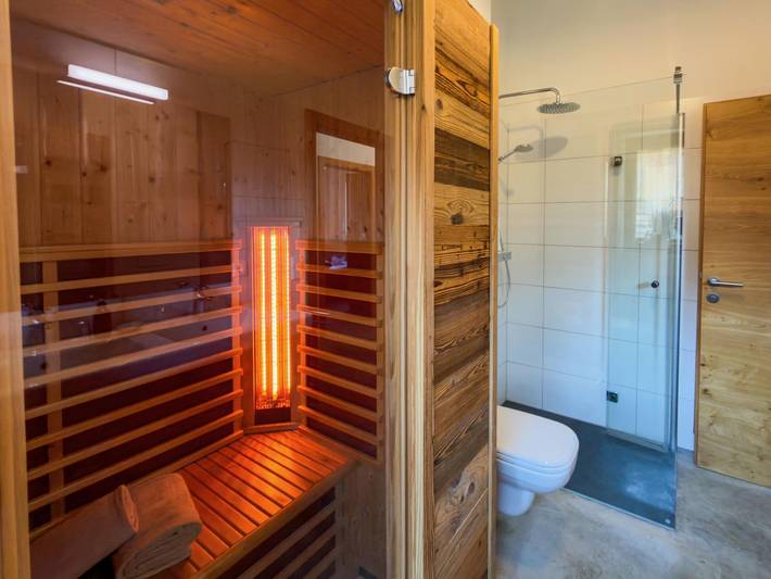 Chalet mit Infrarotsauna für bewussten Urlaub in Hermagor, Hermagor-Pressegger See