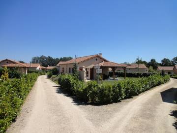 Cottage pour 4 personnes, avec jardin et piscine, animaux acceptés à Les Forges