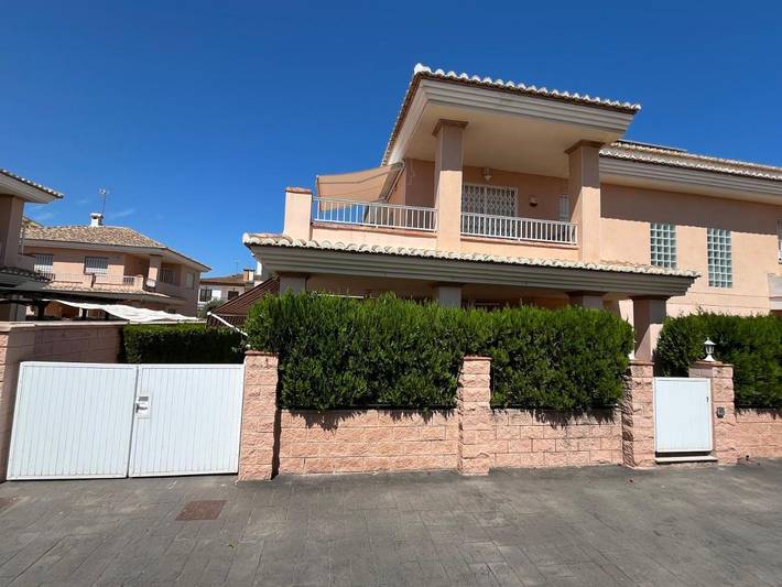 Location de vacances pour 6 personnes, avec terrasse dans Mareny Blau - 2