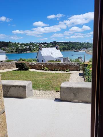 Gîte pour 4 personnes, avec terrasse et jardin à Plougasnou