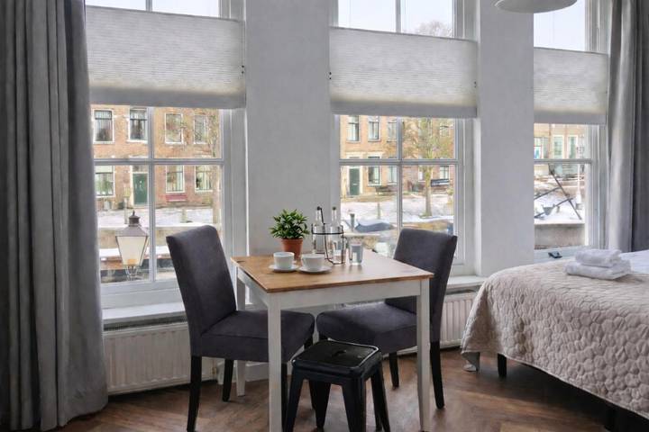 Gîte pour 2 personnes, avec vue sur le lac ainsi que vue et jardin à Goes - 4