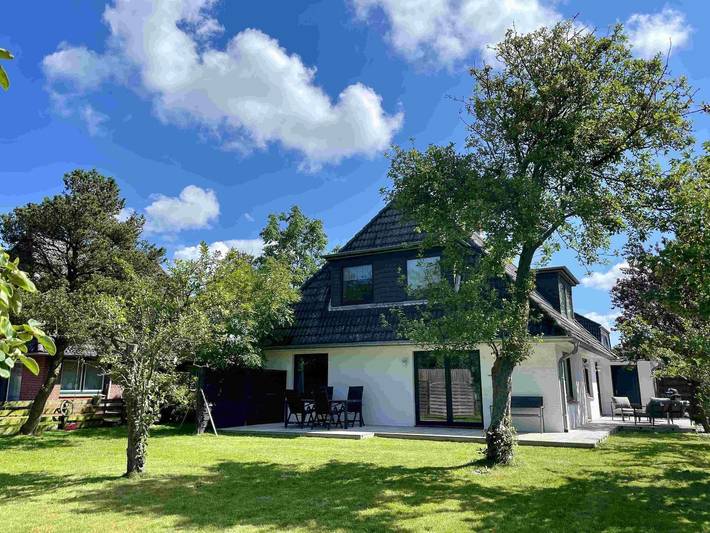 Ferienwohnung für 6 Personen, mit Terrasse und Garten in Tating