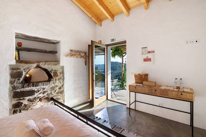 'Amêndoa Côca' Room with Mountain View, Wi-Fi, and Air Conditioning in Odeleite, Faro District