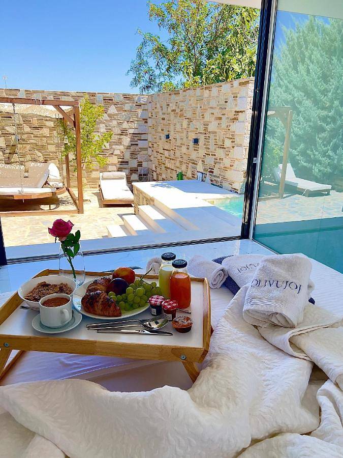 Ferienhaus für 2 Personen, mit Terrasse und Garten sowie Pool