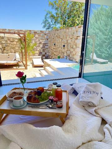 Cottage pour 2 personnes, avec piscine et jardin dans Anavissos
