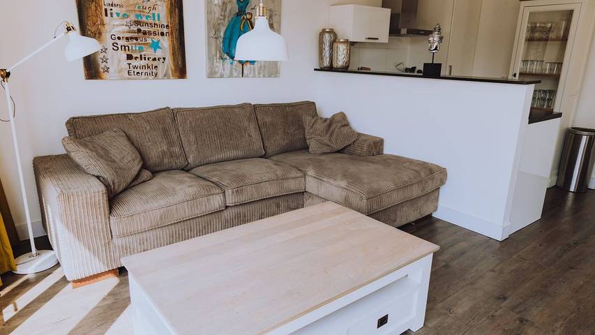 Appartement voor 12 personen, met terras in Uitgeest