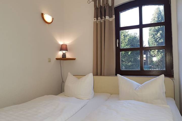 Ferienwohnung für 3 Personen, mit Terrasse und Garten in Steffenshagen - 2