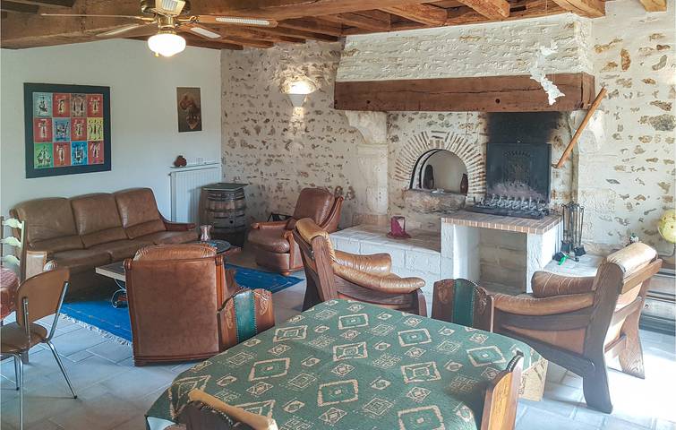 Location de vacances pour 6 personnes, avec jardin à Ardentes - 3