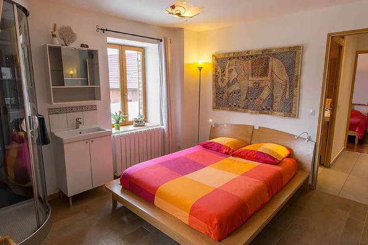 Location de vacances pour 12 personnes, avec piscine et jardin à Saint-Usuge - 2