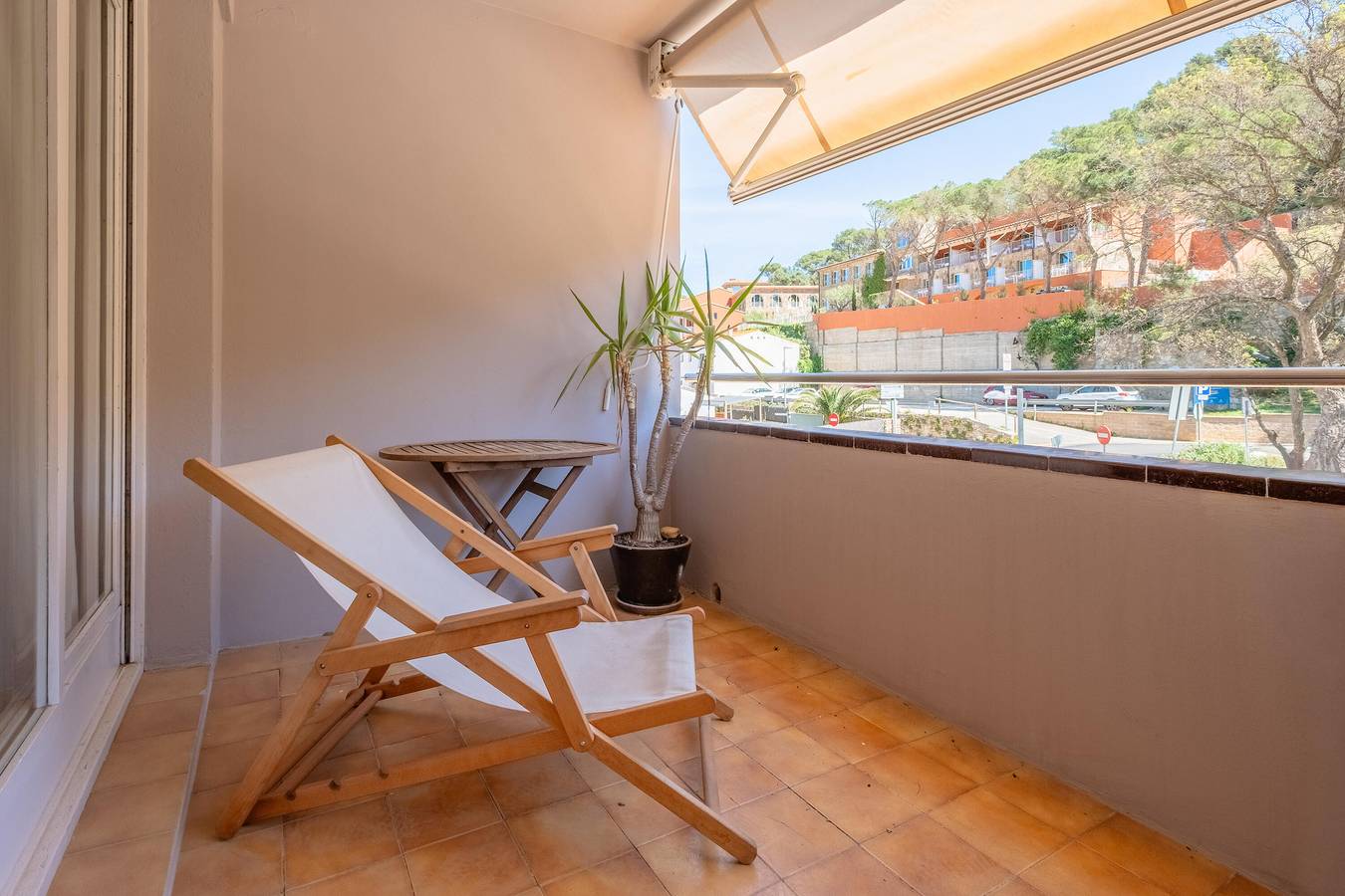 Appartamento intero, Apartment 200m from the beach of Sa Riera in Sa Riera, Begur