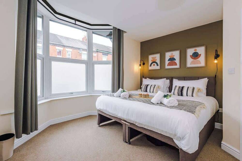 Modern apartment Perfect for Business Sleeps 4 in Crewe, Cheshire East