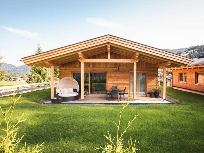Ferienhaus für 4 Personen, mit Terrasse und Garten sowie Sauna in Schattwald