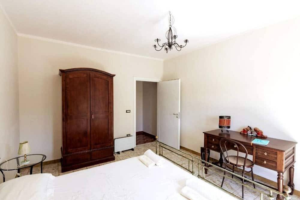 Fiorella House: An oasis of tranquility in the countryside of Lioni in Lioni, Avellino Province