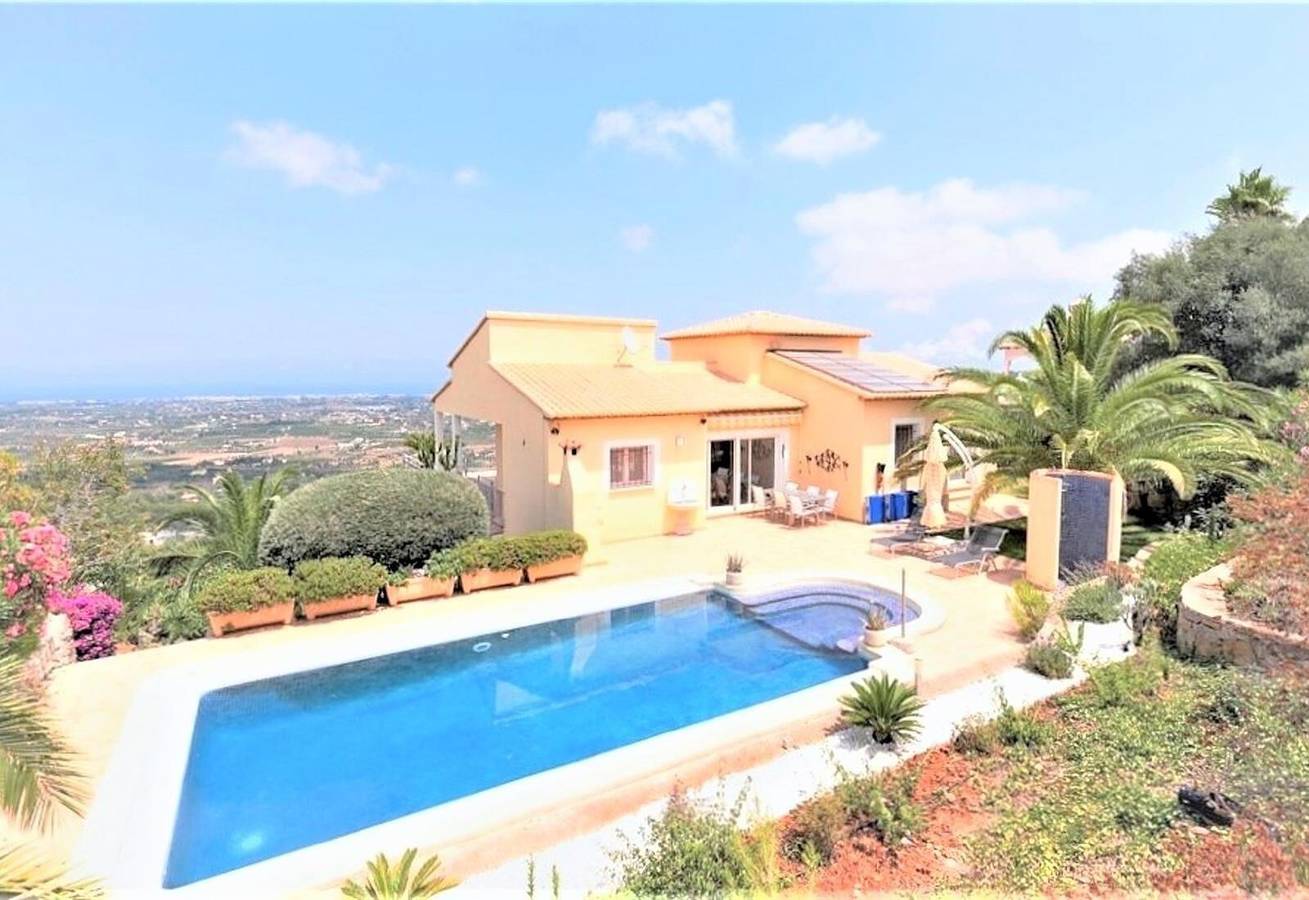 Luxusvilla im La Sella Resort mit Berg- & Meerblick, Pool, Wlan, Klimaanlage, Terrassen & Garten in La Sella, Pedreguer