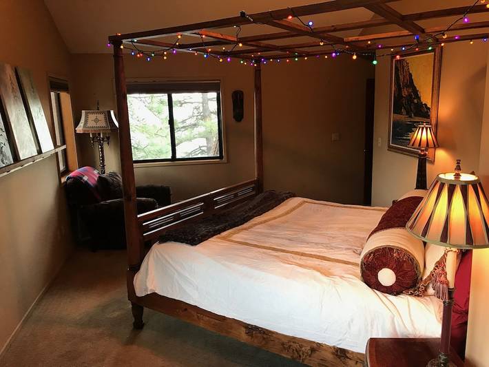 Lodge for 12 people, with yard and hot tub in Idyllwild