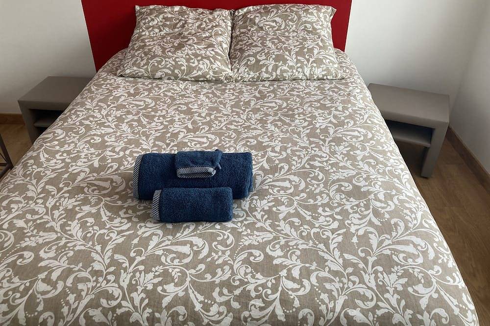 Entire apartment, F2 comfortable Fleury les Aubrais near Orleans in Fleury-les-Aubrais, Loire Valley