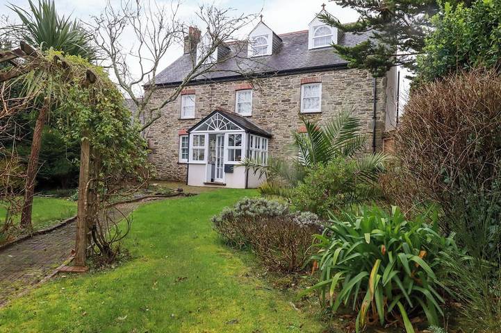 Cottage for 9 people, with Garden in Crantock