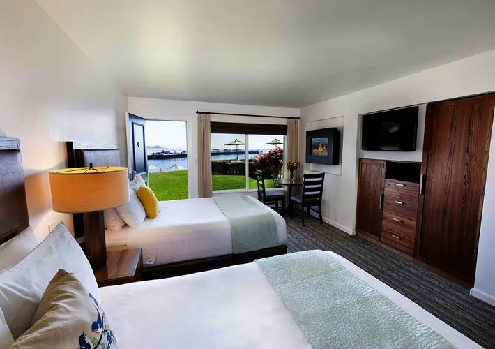 Hotel para 4 personas, con jardín y vistas - 1