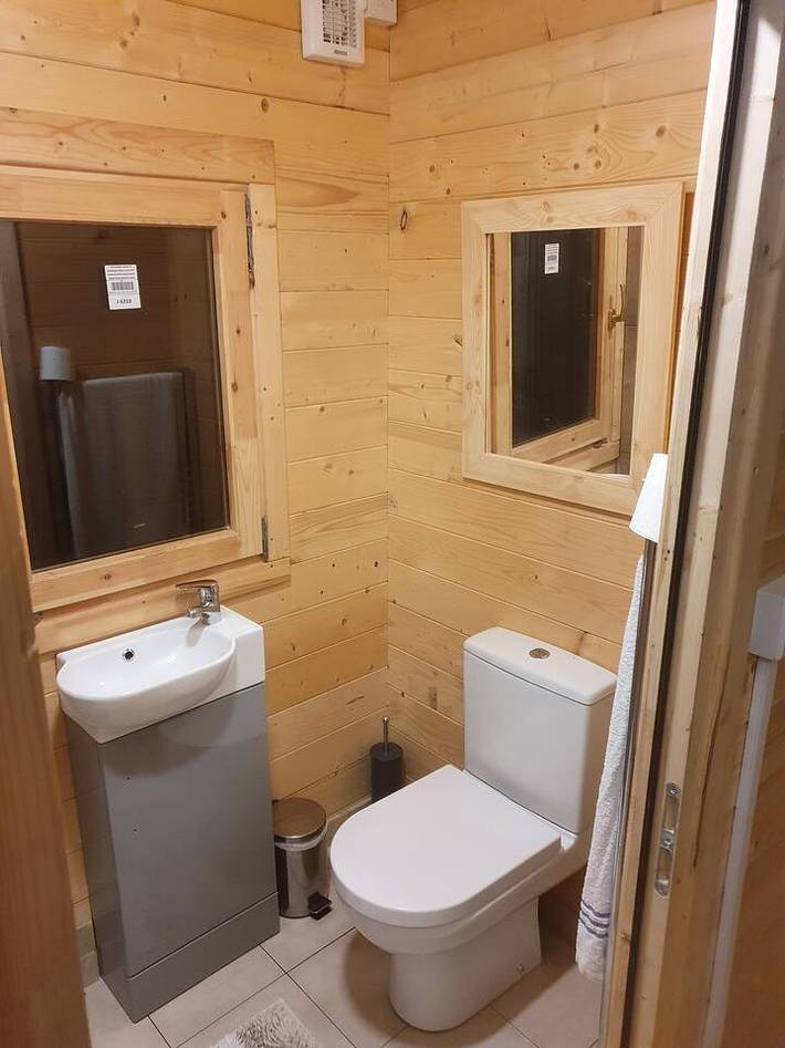 Cabaña de madera para 6 personas con terraza in Nenagh, Lough Derg
