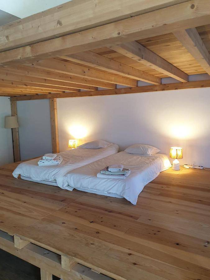 Camping für 2 Personen, mit Terrasse und Garten sowie Pool in Metropolregion Lissabon