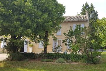 Agriturismo pour 6 personnes, avec jardin à Saumane-de-Vaucluse