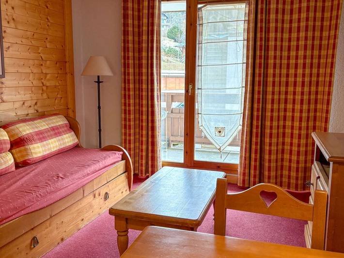 Chalet pour 4 personnes, avec balcon et piscine à Notre-Dame-de-Bellecombe - 2