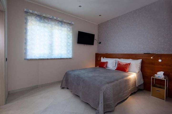 Maison d’hôte pour 2 personnes, avec piscine ainsi que vue et terrasse à Ceprano - 2
