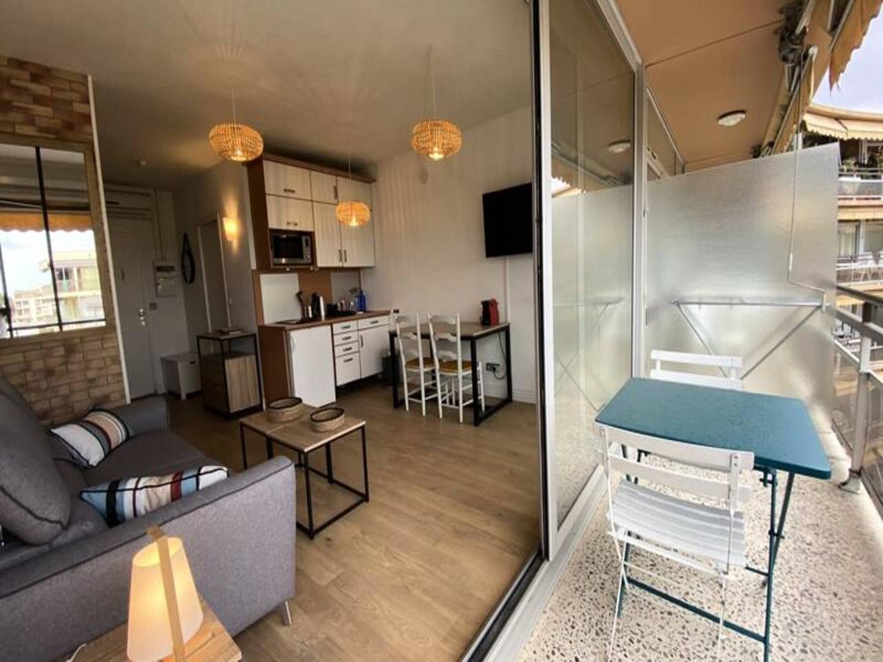 Apartamento entero, Apartamento cerca del puerto deportivo y la playa de Saint Laurent in Saint-Laurent-du-Var, Region de Cannes