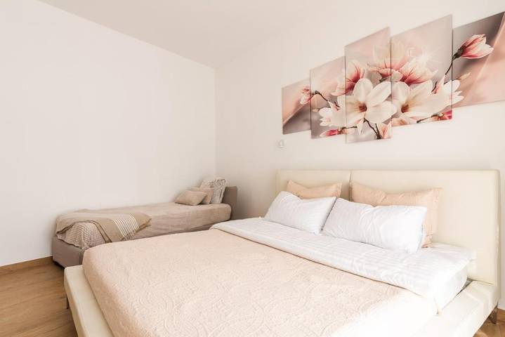 Appartamento per 2 persone, con Balcone e Terrazza nonché Giardino e Panorama a Gallarate
