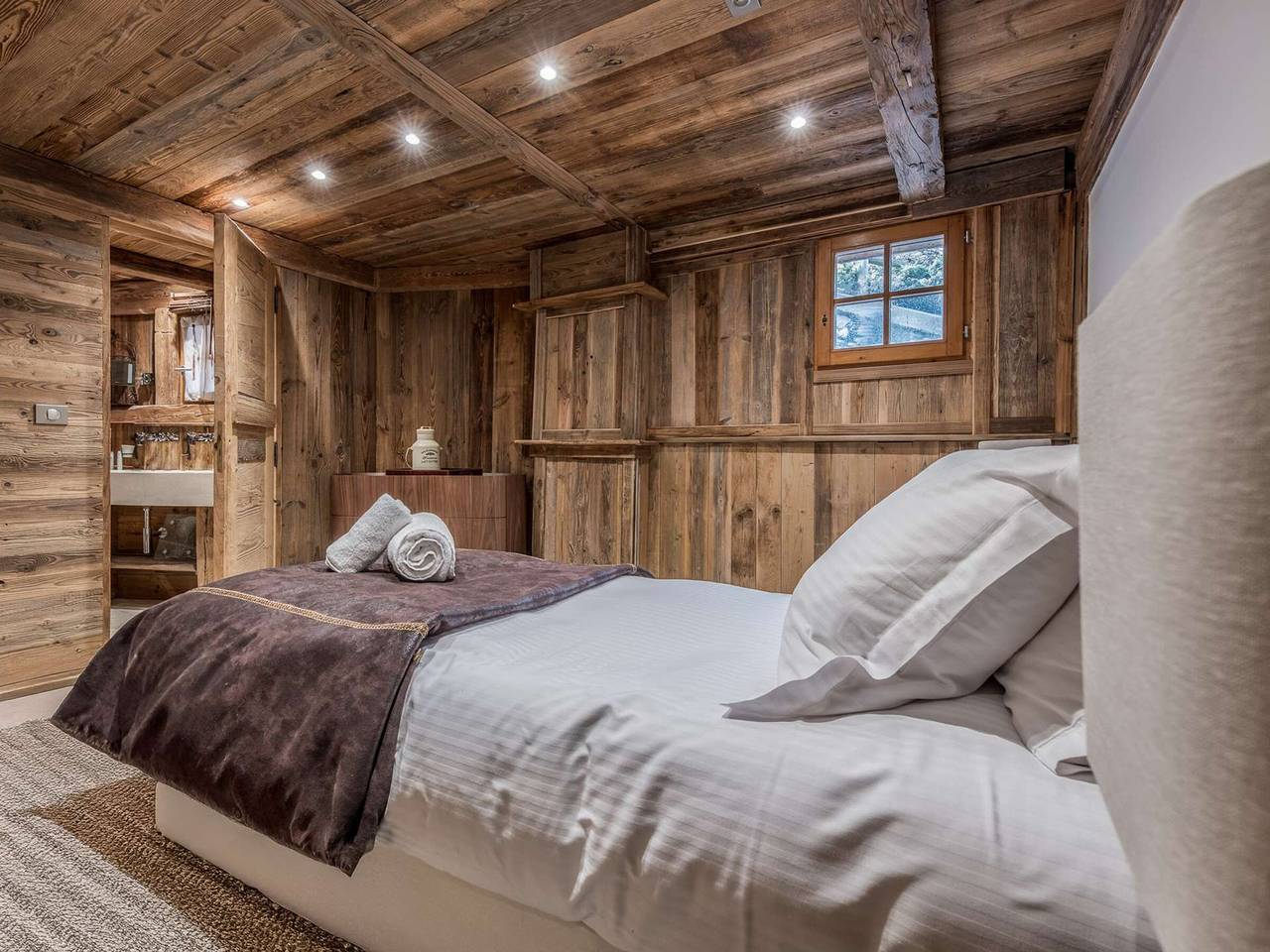 Chalet cosy Courchevel 10 pers, proche centre, spa, parking in Courchevel 1850, Saint-Bon-Tarentaise