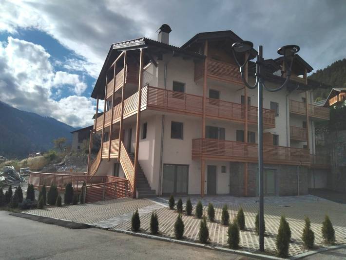 Entire apartment, Alba di Poggio al Sole Apartment in the Dolomites of Val di Sole in Mezzana, Ortler Alps